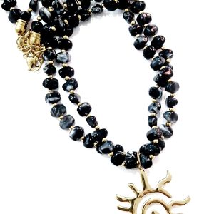 Collana doppia catena con ciondolo sole